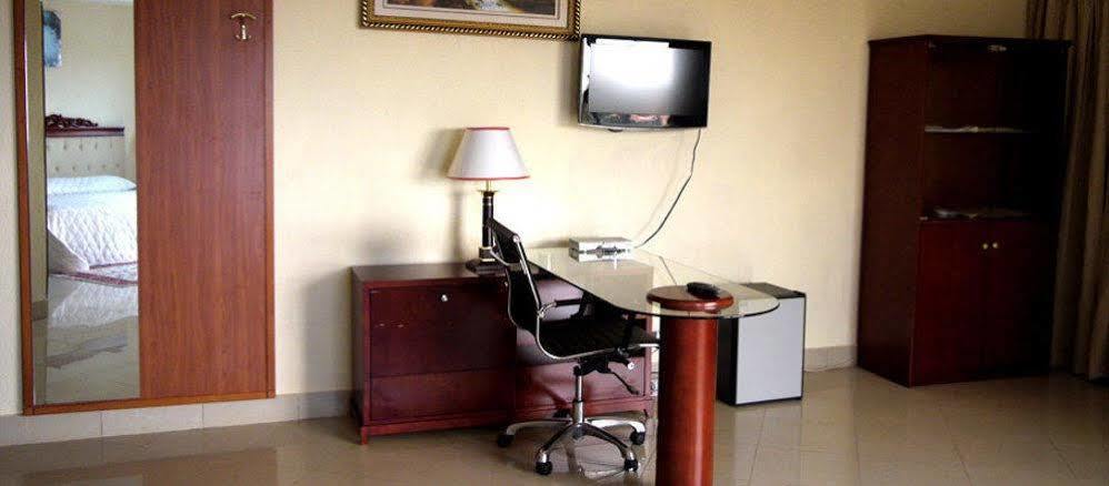 Palace Hotel Ouagadougou Kültér fotó
