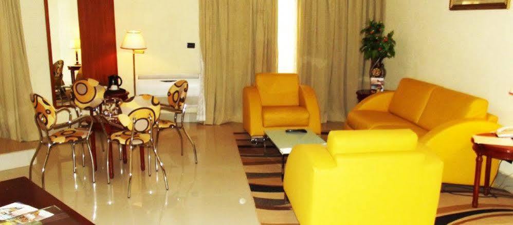 Palace Hotel Ouagadougou Kültér fotó